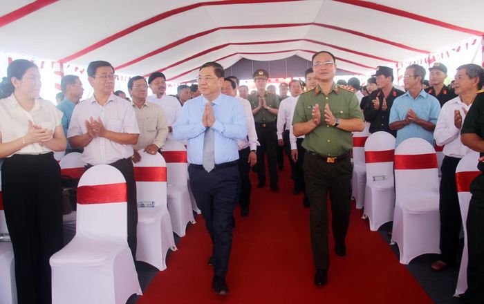 Phó Thủ tướng Thường trực Chính phủ Phạm Gia Túc và Thứ trưởng Phạm Thế Tùng cùng các đại biểu đến dự Ngày hội TDBV ANTQ năm 2026 tại đặc khu Phú Quốc.