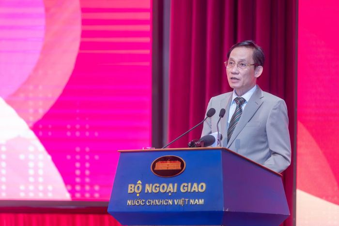  Bộ trưởng Ngoại giao Lê Hoài Trung nêu bốn định hướng lớn trong công tác đối ngoại địa phương. 