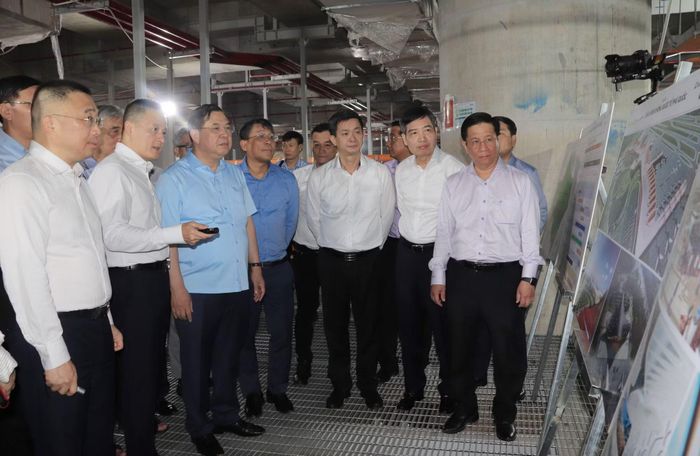 Phó Thủ tướng Thường trực Chính phủ Phạm Gia Túc cùng Đoàn công tác khảo sát thực tế, kiểm tra tiến độ tại Dự án Cảng Hàng không quốc tế Phú Quốc.