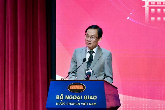 Ủy viên Bộ Chính trị, Bộ trưởng Bộ Ngoại giao Lê Hoài Trung phát biểu chỉ đạo Hội nghị. Ảnh: Bộ Ngoại giao