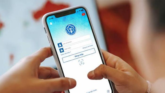 Nhờ ứng dụng VssID, người dùng có thể đối chiếu mức đóng BHXH với lương thực nhận, kiểm tra thời gian đóng bảo hiểm. (Ảnh minh họa).