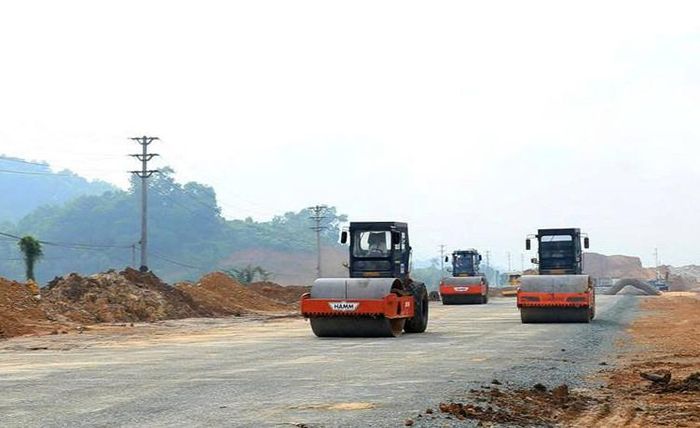 Nhiều hạng mục chính của dự án đang được gấp rút thi công.