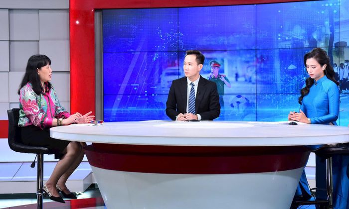 TS Nguyễn Bội Quỳnh: "Nhà trường cần đồng hành cùng các con và tuyên truyền, dạy cho học sinh biết cách báo tin hoặc tìm sự hỗ trợ mà không sợ bị kẻ xấu trả thù hay trù dập". Ảnh: Phan Anh