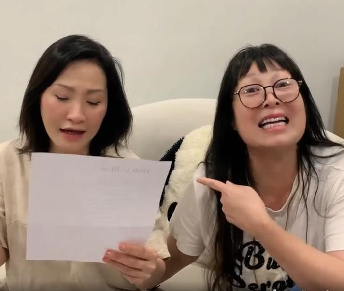Hai nữ nghệ sĩ thường xuyên "nhí nhố" cùng nhau trong hậu trường các dự án.