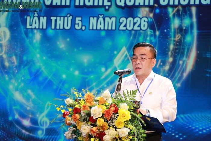 TS.BS Nguyễn Lương Tâm, Chủ tịch Công đoàn Y tế Việt Nam phát biểu khai mạc Liên hoan. Ảnh: Công đoàn Y tế Việt Nam