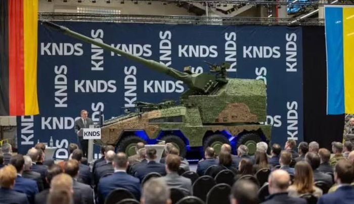 Theo kế hoạch, Rheinmetall sẽ sản xuất nòng pháo, khóa nòng, hệ thống giảm giật, giá nâng hạ, trục xoay cùng các cụm pháo hoàn chỉnh. Việc bàn giao sẽ diễn ra từ tháng 5/2028 đến tháng 6/2031, đồng bộ với tiến độ lắp ráp xe và đưa RCH 155 vào biên chế.