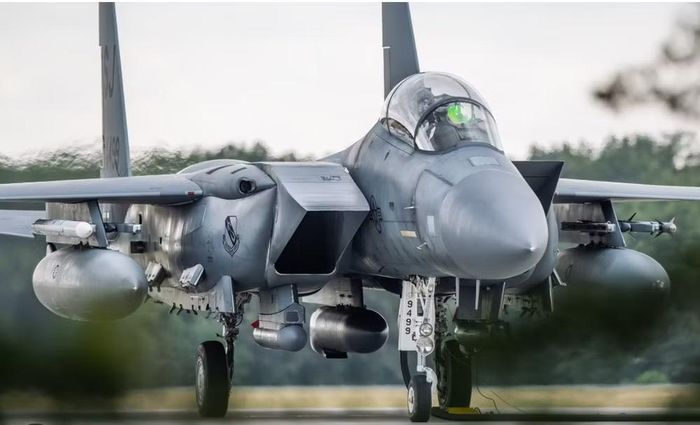 Theo kế hoạch, căn cứ Whiteman sẽ tiếp nhận 24 máy bay chiến đấu F-15E Strike Eagle. Những chiếc đầu tiên dự kiến được bàn giao trong năm tài chính 2031.