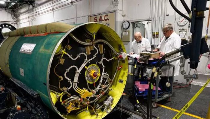 Chương trình Sentinel do tập đoàn Northrop Grumman đảm nhiệm phát triển.