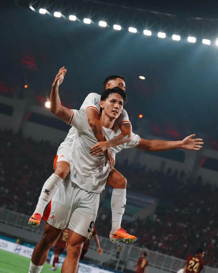 Indonesia toàn thắng hai lượt đầu, nhưng chưa gặp đối thủ nào giàu kinh nghiệm như Việt Nam.
