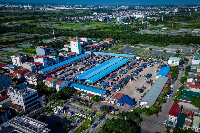 Sau khi hoàn tất việc sắp xếp đơn vị hành chính, Hà Nội lựa chọn Thư Lâm và Phúc Thịnh là hai xã để thí điểm mô hình "xã, phường xã hội chủ nghĩa". Theo đề án của UBND TP Hà Nội, Thư Lâm và Phúc Thịnh được lựa chọn triển khai đồng thời nhờ đáp ứng nhiều tiêu chí về tổ chức không gian phát triển. Hai địa phương vẫn còn nhiều dư địa, có vị trí tương đối độc lập, thuận lợi kết nối với các trục giao thông chính, tạo điều kiện để định hướng xây dựng đô thị xanh và phát triển bền vững.