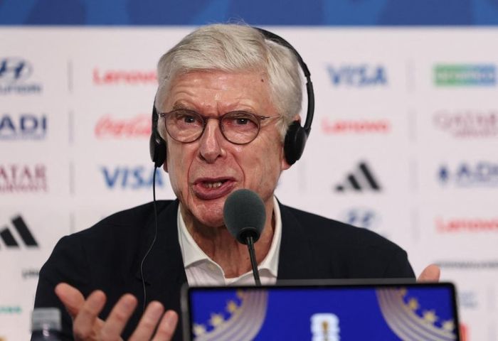 Sự im lặng của Wenger trước kế hoạch thương mại hóa World Cup khiến quan điểm của ông trở thành dấu hỏi.