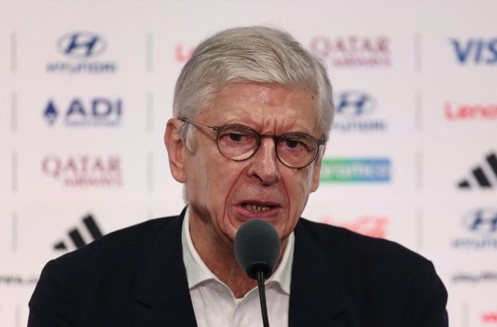 Wenger từng quyết liệt phản đối ảnh hưởng của tiền bạc trong bóng đá khi còn dẫn dắt Arsenal.