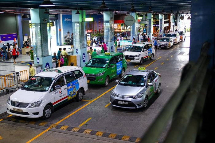  Bộ Tài chính giải đáp băn khoăn về việc taxi phải lập hóa đơn điện tử từng chuyến gây khó khăn. Ảnh: Quỳnh Danh. 
