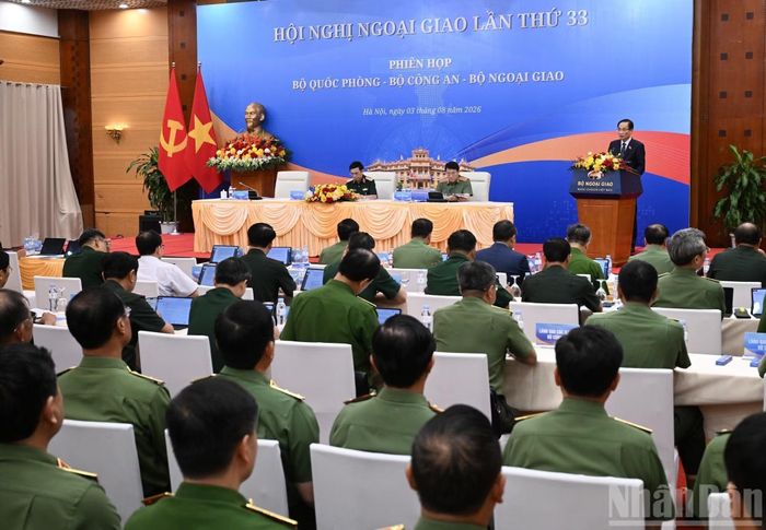 Bộ trưởng Ngoại giao Lê Hoài Trung phát biểu khai mạc phiên họp. Ảnh: Nhân Dân.