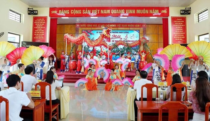 Ngay tại lễ ra mắt, các đại biểu đã được thưởng thức chương trình văn nghệ đặc sắc do thành viên CLB biểu diễn