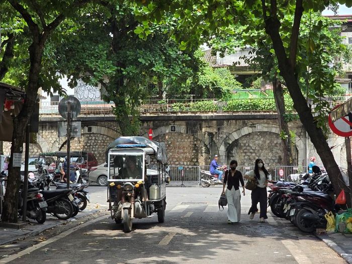 Dự án nhằm bảo tồn di sản, chỉnh trang hạ tầng và biến dải cầu dẫn đường sắt cổ thành chuỗi không gian văn hóa, nghệ thuật, thương mại, dịch vụ sầm uất nối liền phố cổ với ga Long Biên