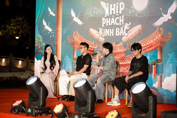 Các bạn trẻ chia sẻ về làm mới "Ngồi tựa mạn thuyền"