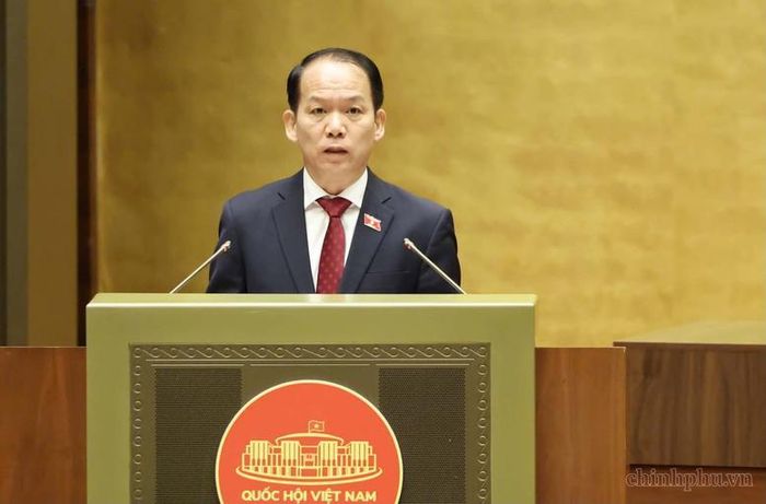 Bộ trưởng Bộ Tư pháp Hoàng Thanh Tùng báo cáo về 2 dự án luật - Ảnh: VGP/Nhật Bắc