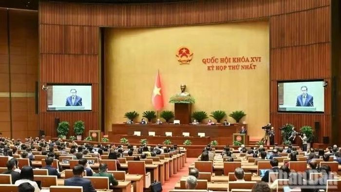 Quang cảnh phiên bế mạc Kỳ họp thứ nhất, Quốc hội khóa XVI. (Ảnh: DUY LINH)
