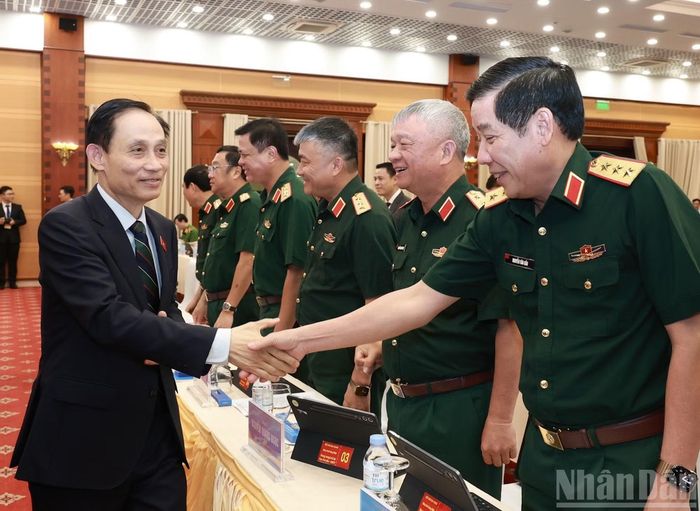 Ủy viên Bộ Chính trị, Bộ trưởng Ngoại giao Lê Hoài Trung cùng các đại biểu tham dự phiên họp.
