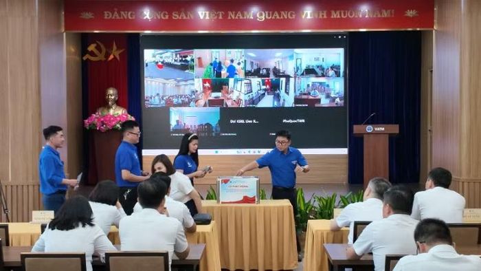 Lớp cán bộ trẻ Tổng công ty Quản lý bay Việt Nam hưởng ứng phong trào “Đền ơn đáp nghĩa”, lan tỏa “Văn hóa tri ân”. (Ảnh: VATM)