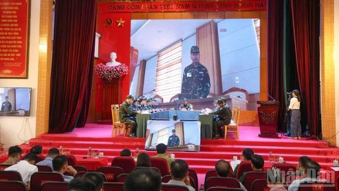Quang cảnh cuộc diễn tập phòng thủ dân sự ứng phó lũ ống, lũ quét, ngập lụt xã Bát Xát năm 2026. (Ảnh: CÔNG HẢI)