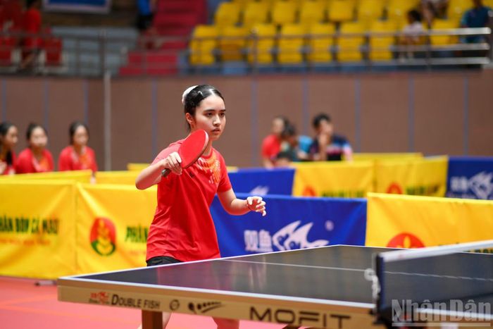 Những màn rượt đuổi điểm số kịch tính ở các bàn đấu buổi tối góp phần khẳng định chất lượng chuyên môn của Giải bóng bàn toàn quốc Báo Nhân Dân mở rộng năm 2026 - Cúp Phân bón Cà Mau.