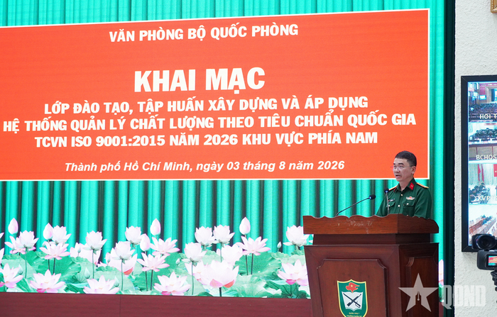 Đại tá Lê Viết Hoan, Trưởng phòng Nghiên cứu cải cách hành chính, Văn phòng Bộ Quốc phòng phát biểu khai mạc.