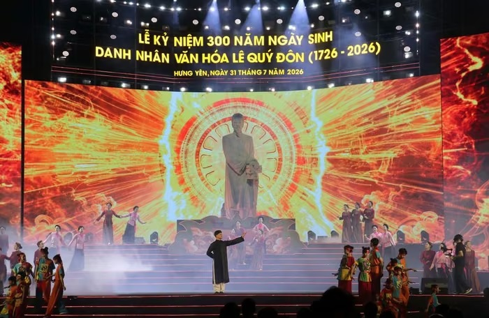 Chương trình nghệ thuật đặc biệt tại Lễ kỷ niệm 300 năm Ngày sinh Danh nhân văn hóa Lê Quý Đôn. Ảnh: TTXVN
