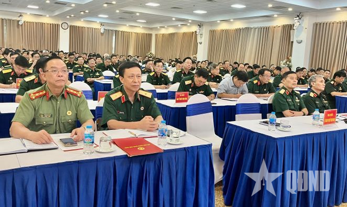 Các đại biểu dự hội nghị. 