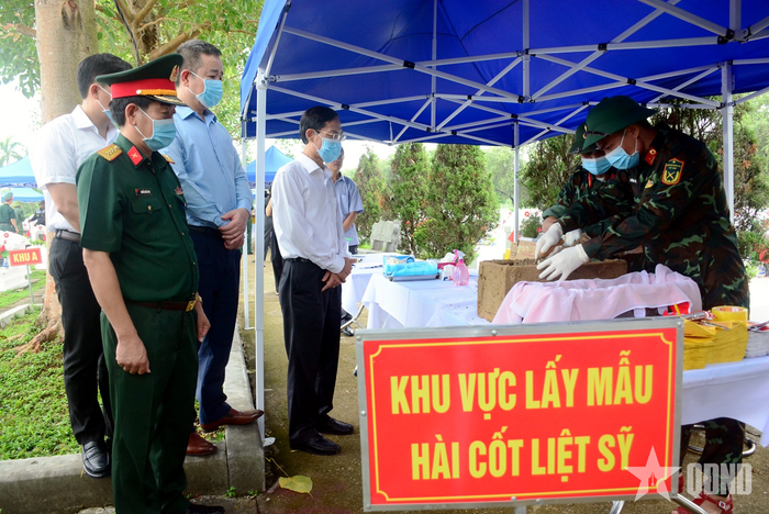 Mỗi mẫu sinh phẩm được lấy không chỉ là dữ liệu phục vụ giám định ADN mà còn mở thêm hy vọng tìm lại tên cho liệt sĩ.