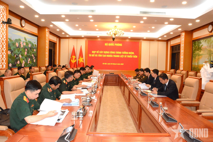 Quang cảnh cuộc họp.