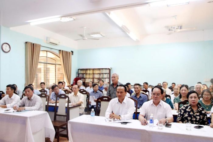 Các đại biểu dự hội nghị