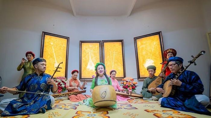 Dự thảo nghị quyết nhằm thu hút nhân tài kỳ vọng sẽ tạo ra nhiều chuyển biến lớn trong việc đào tạo đội ngũ trẻ gắn bó với nghệ thuật truyền thống Cố đô Huế.