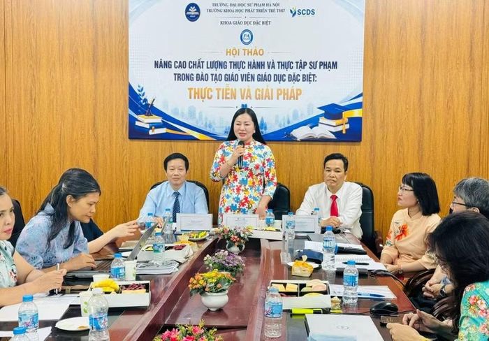 Các đại biểu tham dự Hội thảo về đào tạo giáo viên giáo dục đặc biệt do Trường Đại học Sư phạm Hà Nội tổ chức. Ảnh: NTCC.