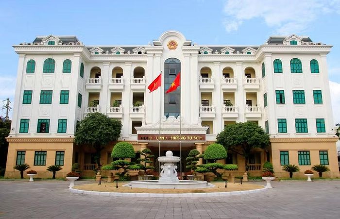 Trụ sở UBND phường Từ Sơn.
