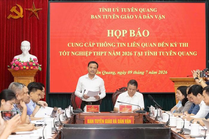 Họp báo thông tin về kì thi tốt nghiệp THPT 2026 của Tuyên Quang. Ảnh: ĐỨC ANH