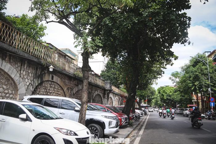 Việc đục thông các vòm cầu cạn từ lâu đã được xem là "mở đường" cho sự phát triển của phố cổ, nối tiếp thành công từ phố bích họa Phùng Hưng ra mắt năm 2018.