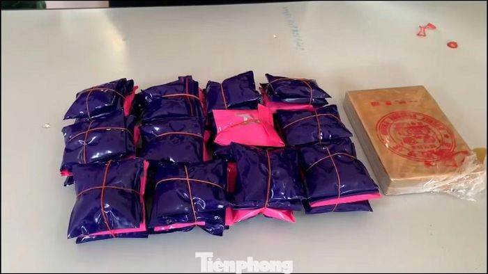 Kết quả chuyên án, đơn vị chức năng thu giữ 15.200 viên ma túy và 1 bánh heroin.