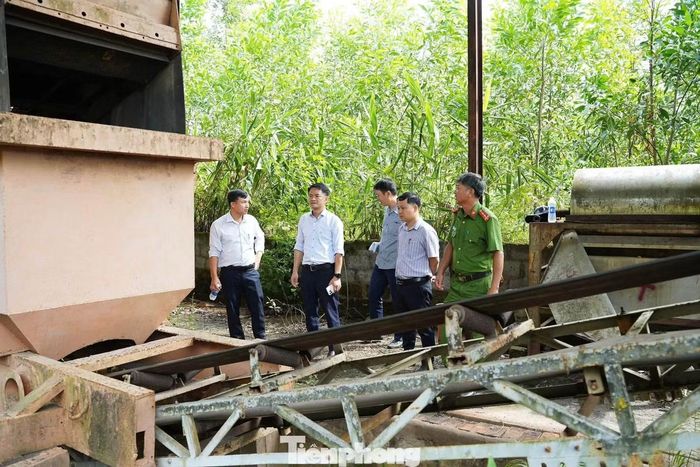 Các đơn vị liên quan khảo sát, khoanh định khu vực chứa tài sản nhằm phục vụ công tác cưỡng chế và giải phóng mặt bằng.