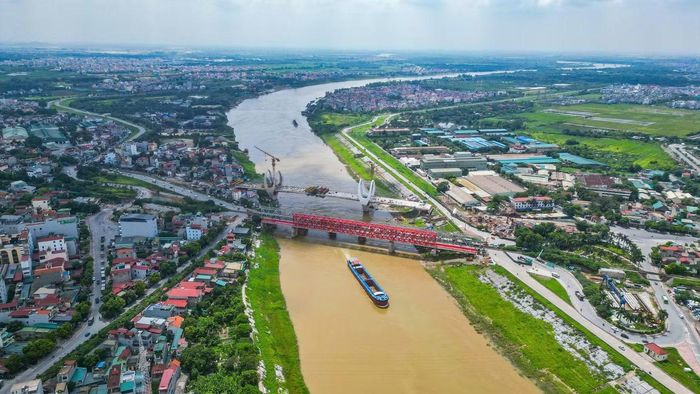 Cầu Đuống mới (thuộc Dự án Nâng cấp tuyến vận tải thủy sông Đuống) được khởi công cuối năm 2023, với tổng mức đầu tư là 1.848 tỷ đồng. Cây cầu mới nằm cách cầu cũ khoảng 100m về phía hạ lưu sông.