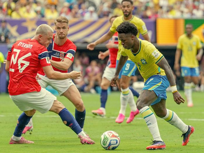 Vinicius sẽ gặp lãnh đạo Real Madrid trong tuần này. Ảnh: CBF