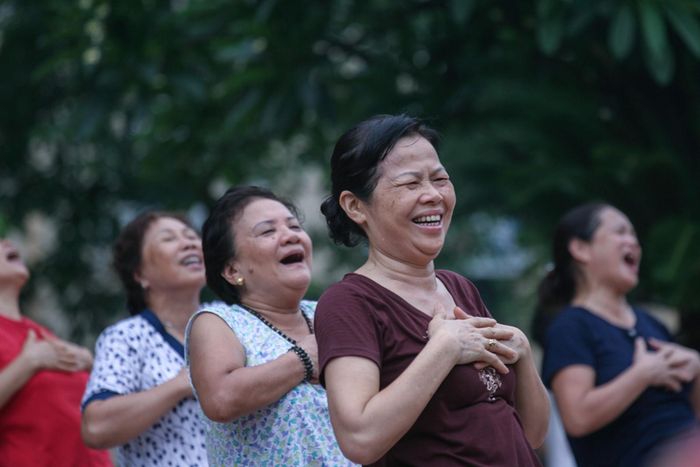 Tinh thần lạc quan, vui vẻ giúp chúng ta sống thọ hơn. Ảnh: Lê Anh Dũng