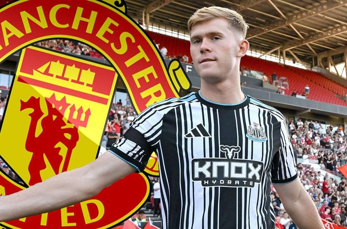Lewis Hall nghiêng về khả năng gia nhập MU - Ảnh: SunSport