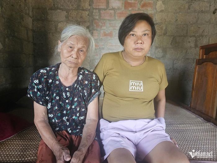 Năm 22 tuổi, chị Vân bỗng phát bệnh tâm thần. Ảnh: Hải Sâm