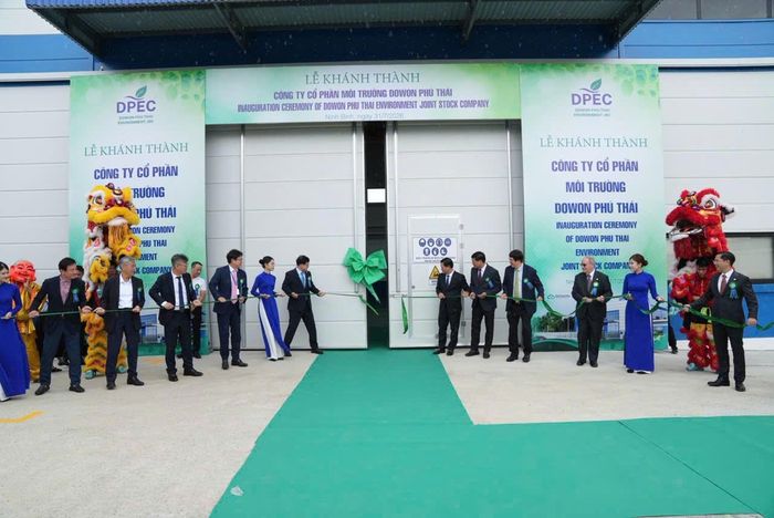 Nghi thức đánh dấu Nhà máy DPEC chính thức đi vào vận hành.
