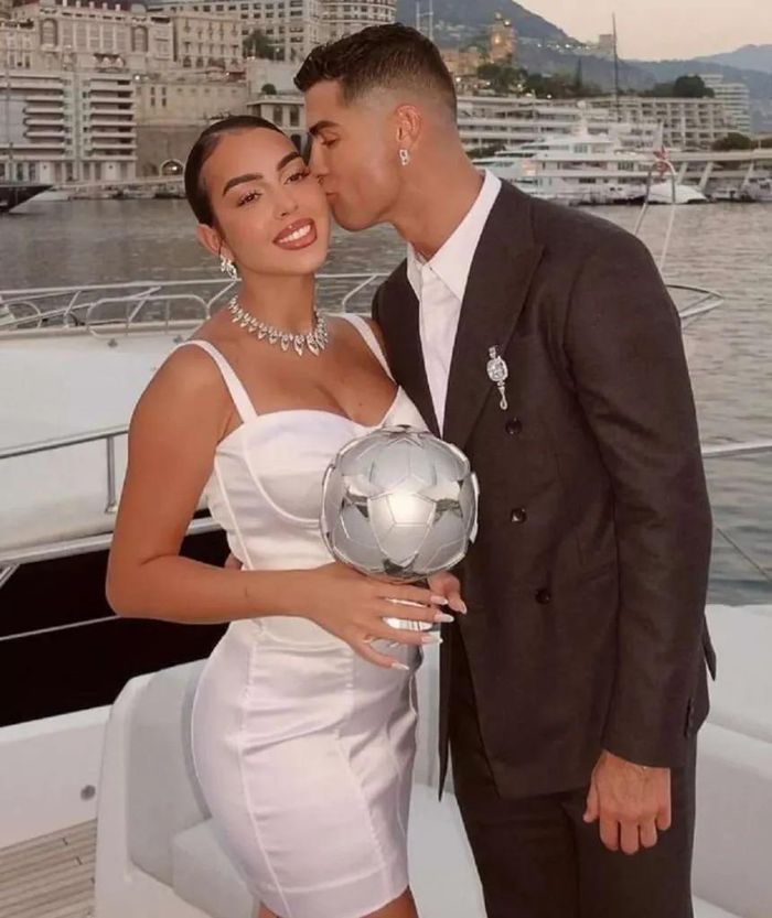Ronaldo và Georgina Rodriguez. Ảnh: Instagram