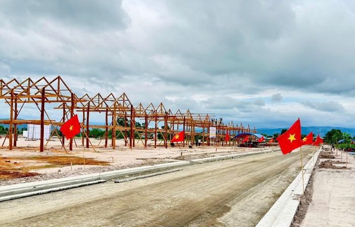 Khu vực phía Tây triển khai 7 dự án đáp ứng nhu cầu di dời khoảng 950 hộ dân. Ảnh: ĐVCC