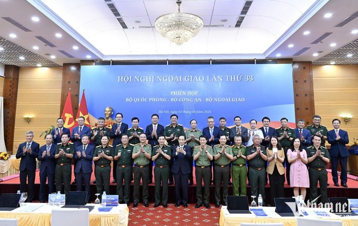 Lãnh đạo 3 bộ và các đại biểu tại phiên họp