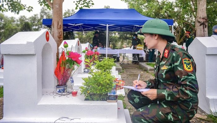 Tại Nghĩa trang Liệt sĩ Hàm Rồng có 1.033 phần mộ chưa xác định được thông tin sẽ được lấy mẫu phục vụ giám định ADN. Ảnh: HĐ